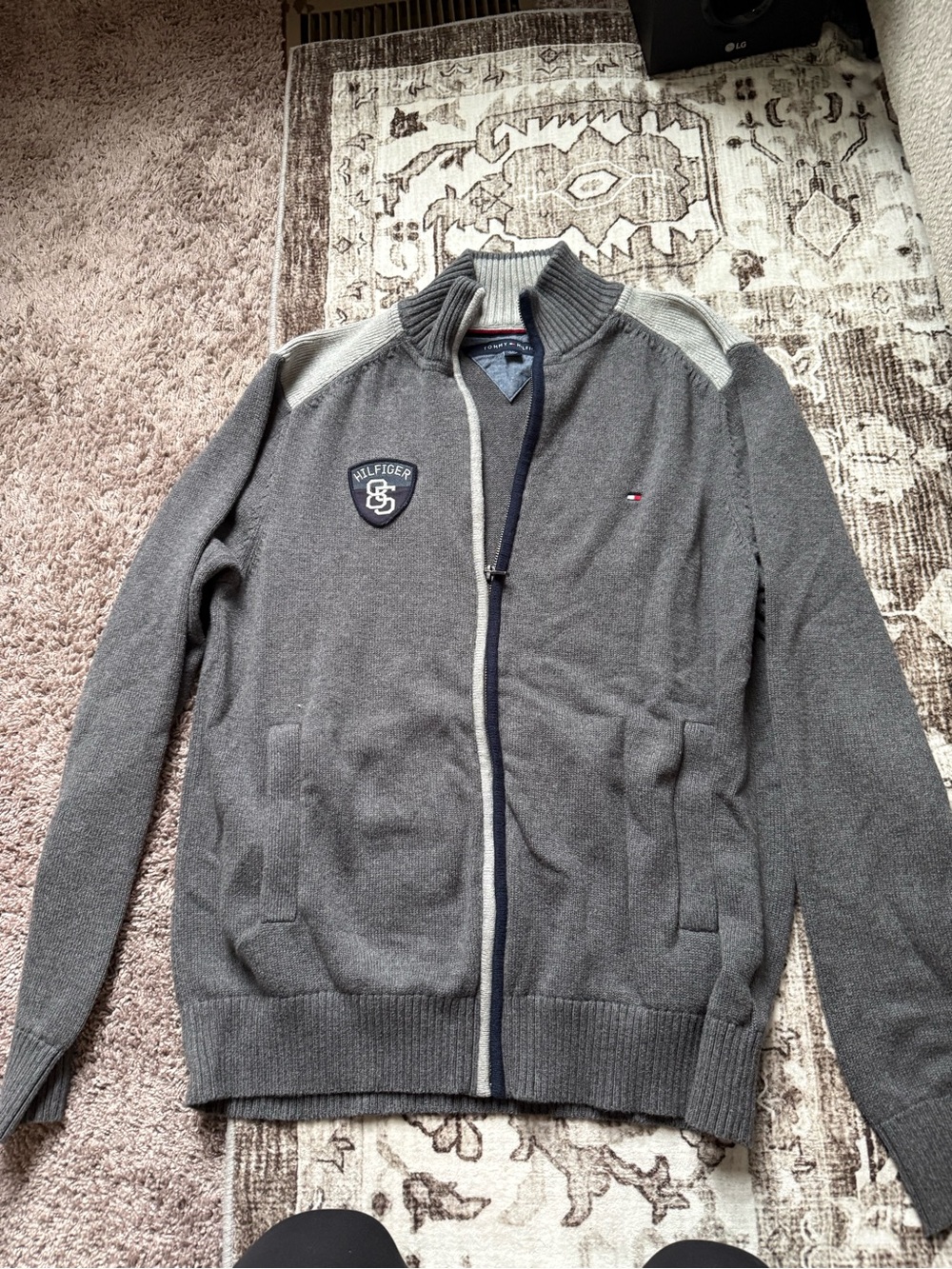 Tommy Hilfiger Men’s Gray Full-Zip Knit Sweater with Contrast Trim
